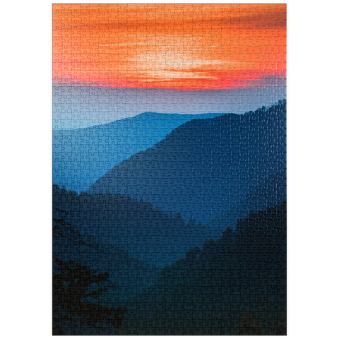 Darstellung des Puzzle Motivs Sonnenuntergang über geschichteten Gebirgsketten puzzleplate Sunset Over Layered Mountain Ranges 1000 Puzzle