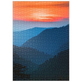 Darstellung des Puzzle Motivs Sonnenuntergang über geschichteten Gebirgsketten - Puzzleteile: 500