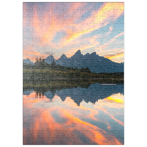 Darstellung des Puzzle Motivs Sonnenuntergang Reflexion über Bergsee puzzleplate Sunset Reflection Over Mountain Lake 200 Puzzle