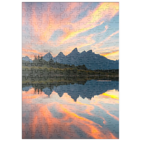 Darstellung des Puzzle Motivs Sonnenuntergang Reflexion über Bergsee - Puzzleteile: 200