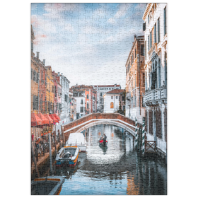 Darstellung des Puzzle-Motivs Charmanter venezianischer Kanal mit Brücke – Puzzleteile: 500