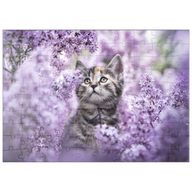 Darstellung des Puzzle Motivs Kätzchen zwischen blühenden Fliederblüten - Puzzleteile: 100