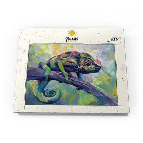 Darstellung des Puzzle Motivs Buntes Pantherchamäleon auf einem Ast Colorful Panther Chameleon on Tree Branch 100 Puzzle Schachtel Ansicht3