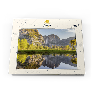Darstellung des Puzzle Motivs Yosemite Falls Reflection in Spring 200 Puzzle Schachtel Ansicht3