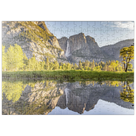 Darstellung des Puzzle Motivs Spiegelung der Yosemite-Wasserfälle im Frühling puzzleplate Yosemite Falls Reflection in Spring 200 Puzzle