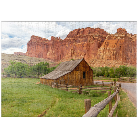 Darstellung des Puzzle Motivs Rustikale Scheune im Capitol Reef Nationalpark puzzleplate Rustic Barn in Capitol Reef National Park 1000 Puzzle