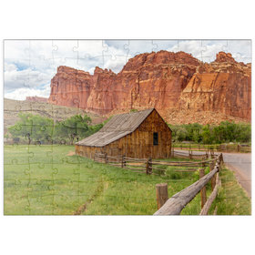 Darstellung des Puzzle Motivs Rustikale Scheune im Capitol Reef Nationalpark - Puzzleteile: 100