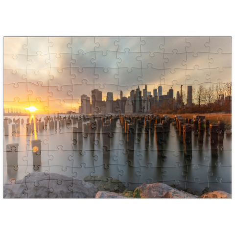 Darstellung des Puzzle Motivs Sonnenuntergang über der Skyline von Manhattan von Brooklyn aus puzzleplate Sunset Over Manhattan Skyline from Brooklyn 100 Puzzle