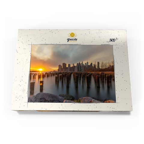 Darstellung des Puzzle Motivs Sonnenuntergang über der Skyline von Manhattan von Brooklyn aus Sunset Over Manhattan Skyline from Brooklyn 500 Puzzle Schachtel Ansicht3