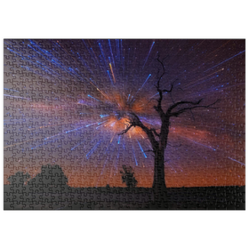 Darstellung des Puzzle Motivs Strahlender Sternenhimmel über einem einsamen Baum bei Nacht - Puzzleteile: 500