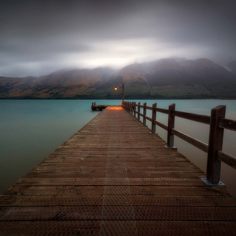 Darstellung des Puzzle Motivs Glenorchy Wharf – Stimmungsvolle Dämmerung über dem Lake Wakatipu Glenorchy Wharf – Moody Twilight over Lake Wakatipu 100 Puzzle 3D Modell