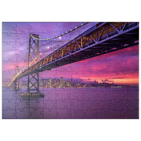 Darstellung des Puzzle Motivs San Francisco Bay Bridge bei Sonnenuntergang – Blick auf die Lichter der Stadt puzzleplate San Francisco Bay Bridge at Sunset – City Lights View 100 Puzzle