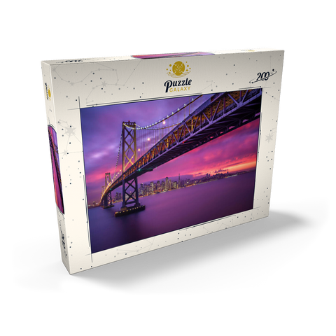 Darstellung des Puzzle Motivs San Francisco Bay Bridge bei Sonnenuntergang – Blick auf die Lichter der Stadt San Francisco Bay Bridge at Sunset – City Lights View 200 Puzzle Schachtel Ansicht2