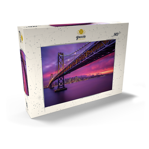 Darstellung des Puzzle Motivs San Francisco Bay Bridge bei Sonnenuntergang – Blick auf die Lichter der Stadt San Francisco Bay Bridge at Sunset – City Lights View 500 Puzzle Schachtel Ansicht2