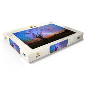 Alternative Darstellung des Puzzle-Motivs Sternspuren über Lone Tree – Kosmischer Nachthimmel – Puzzleteile: 200