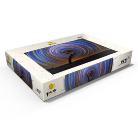 Alternative Darstellung des Puzzle-Motivs Star Trail Spiral Over Lone Outback Tree – Puzzleteile: 1000