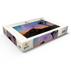 Darstellung des Puzzle Motivs Joshua Tree unter spiralförmigen Sternspuren - Puzzleteile: 1000