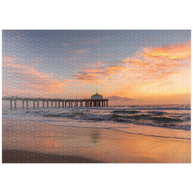 Darstellung des Puzzle Motivs Manhattan Beach Pier bei Sonnenuntergang mit Weihnachtsbeleuchtung - Puzzleteile: 1000