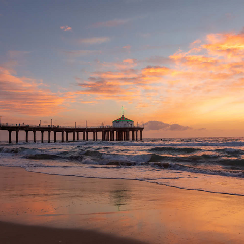 Darstellung des Puzzle Motivs Manhattan Beach Pier bei Sonnenuntergang mit Weihnachtsbeleuchtung Manhattan Beach Pier at Sunset with Holiday Lights 200 Puzzle 3D Modell