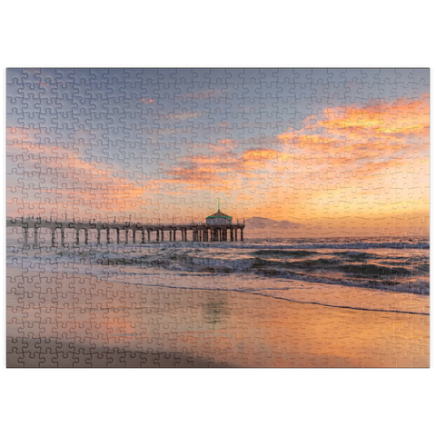Darstellung des Puzzle Motivs Manhattan Beach Pier bei Sonnenuntergang mit Weihnachtsbeleuchtung puzzleplate Manhattan Beach Pier at Sunset with Holiday Lights 500 Puzzle