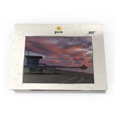 Darstellung des Puzzle Motivs Manhattan Beach Pier mit Rettungsschwimmerturm bei Sonnenuntergang Manhattan Beach Pier with Lifeguard Tower at Sunset 1000 Puzzle Schachtel Ansicht3