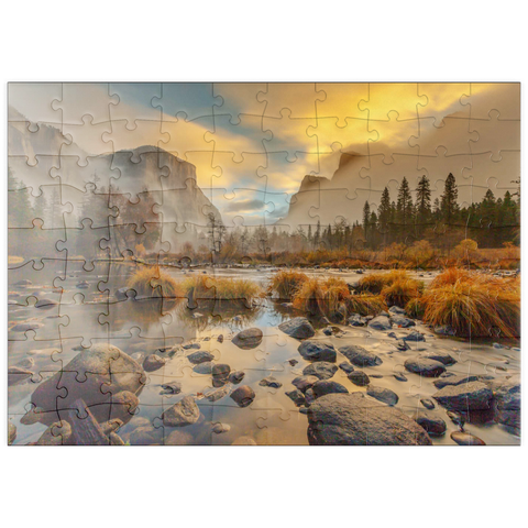 Darstellung des Puzzle Motivs Yosemite Valley bei Sonnenaufgang mit Nebel und Spiegelungen puzzleplate Yosemite Valley at Sunrise with Mist and Reflections 100 Puzzle