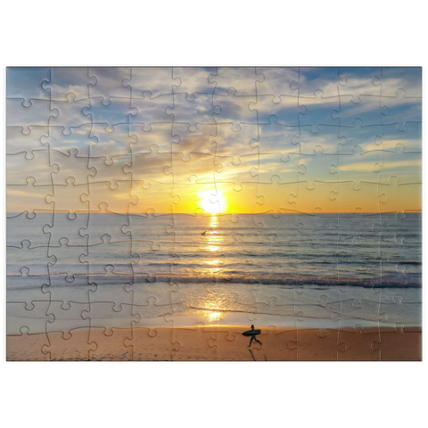 Darstellung des Puzzle Motivs Surfer bei Sonnenuntergang an einem Strand in Kalifornien puzzleplate Surfer at Sunset on California Beach 100 Puzzle