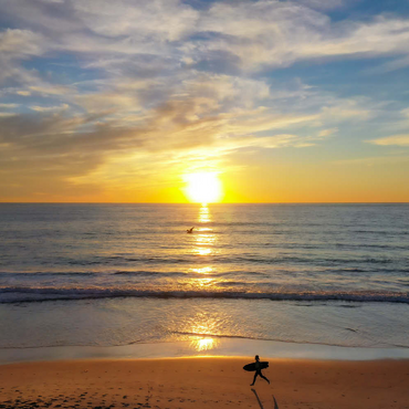 Darstellung des Puzzle Motivs Surfer at Sunset on California Beach 100 Puzzle 3D Modell