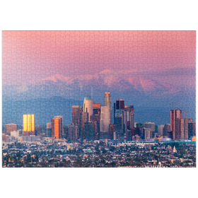 Darstellung des Puzzle Motivs Skyline von Los Angeles bei Sonnenuntergang mit schneebedeckten Bergen - Puzzleteile: 1000