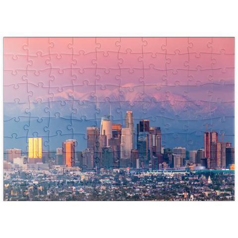 Darstellung des Puzzle Motivs Skyline von Los Angeles bei Sonnenuntergang mit schneebedeckten Bergen puzzleplate Los Angeles Skyline at Sunset with Snowy Mountains 100 Puzzle