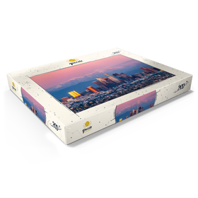 Alternative Darstellung des Puzzle-Motivs Skyline von Los Angeles bei Sonnenuntergang mit schneebedeckten Bergen – Puzzleteile: 200