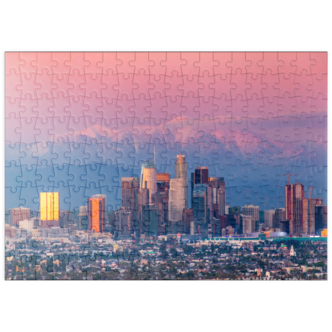 Darstellung des Puzzle Motivs Skyline von Los Angeles bei Sonnenuntergang mit schneebedeckten Bergen puzzleplate Los Angeles Skyline at Sunset with Snowy Mountains 200 Puzzle