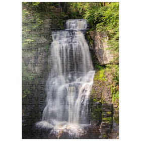 Darstellung des Puzzle-Motivs Bushkill Falls, Pennsylvania – Wasserfall im Wald – Puzzleteile: 200