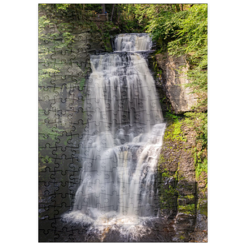 Darstellung des Puzzle Motivs Bushkill Falls, Pennsylvania – Wasserfall im Wald puzzleplate Bushkill Falls Pennsylvania – Cascading Forest Waterfall 200 Puzzle