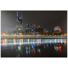 Darstellung des Puzzle-Motivs Nashville Skyline bei Nacht – Spiegelungen auf dem Cumberland River – Puzzleteile: 1000