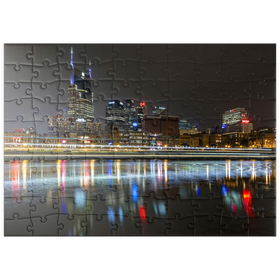 Darstellung des Puzzle Motivs Nashville Skyline bei Nacht – Spiegelungen auf dem Cumberland River - Puzzleteile: 100
