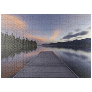 Darstellung des Puzzle Motivs puzzleplate Montana Lake Dock at Dusk – Serene Forest Reflections 1000 Puzzle