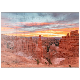 Darstellung des Puzzle Motivs Bryce Canyon Nationalpark – Sonnenaufgang am Thor's Hammer - Puzzleteile: 100