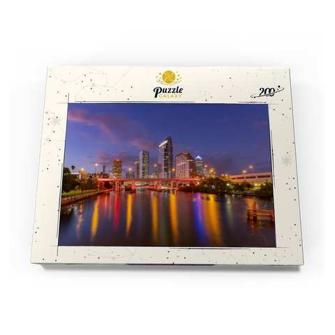 Darstellung des Puzzle Motivs Skyline von Tampa – Nachtreflexionen auf dem Hillsborough River Tampa Skyline – Night Reflections on Hillsborough River 200 Puzzle Schachtel Ansicht3