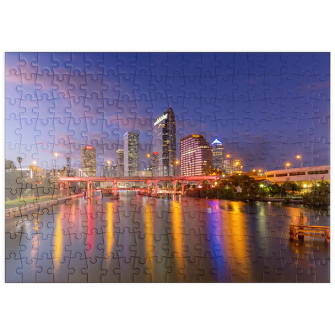 Darstellung des Puzzle Motivs Skyline von Tampa – Nachtreflexionen auf dem Hillsborough River puzzleplate Tampa Skyline – Night Reflections on Hillsborough River 200 Puzzle