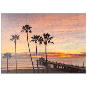 Darstellung des Puzzle Motivs Manhattan Beach Pier – Sonnenuntergang mit Palmen-Silhouetten - Puzzleteile: 100