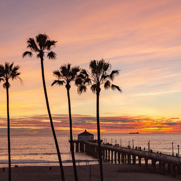 Darstellung des Puzzle Motivs Manhattan Beach Pier – Sunset with Silhouetted Palms 200 Puzzle 3D Modell