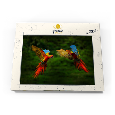 Papageien im Wald, Papagei fliegt in dunkelgrüner Vegetation 200 Puzzle Schachtel Ansicht3