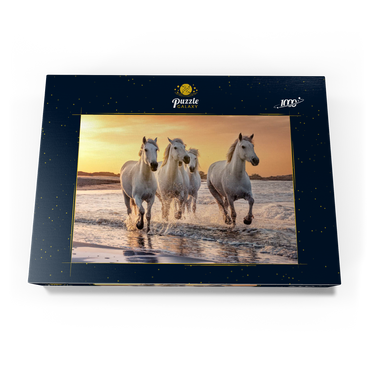 Weiße Camargue Pferde galoppieren am Strand, Frankreich 1000 Puzzle Schachtel Ansicht3