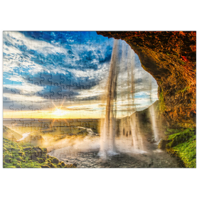 Darstellung des Puzzle Motivs Seljalandsfoss-Wasserfall bei Sonnenuntergang, Island - Puzzleteile: 200