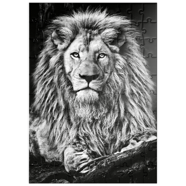 puzzleplate Schwarz-Weiß-Bild eines Majestätischen Löwen 100 Puzzle