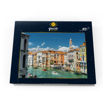 Canale Grande mit bunten Fassaden der alten mittelalterlichen Häuser vor der Rialto-Brücke in Venedig, Italien 100 Puzzle Schachtel Ansicht3
