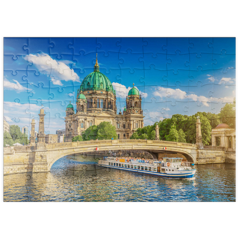 puzzleplate Historischen Berliner Dom auf der Museumsinsel mit Ausflugsschiff auf der Spree, Berlin, Deutschland 100 Puzzle