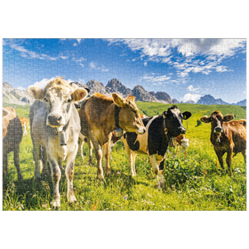Darstellung des Puzzle-Motivs Kühe vor einer Idyllischen Alpen-Landschaft – Puzzleteile: 1000