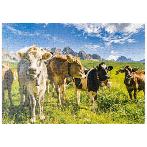 puzzleplate Kühe vor einer Idyllischen Alpen-Landschaft 500 Puzzle
